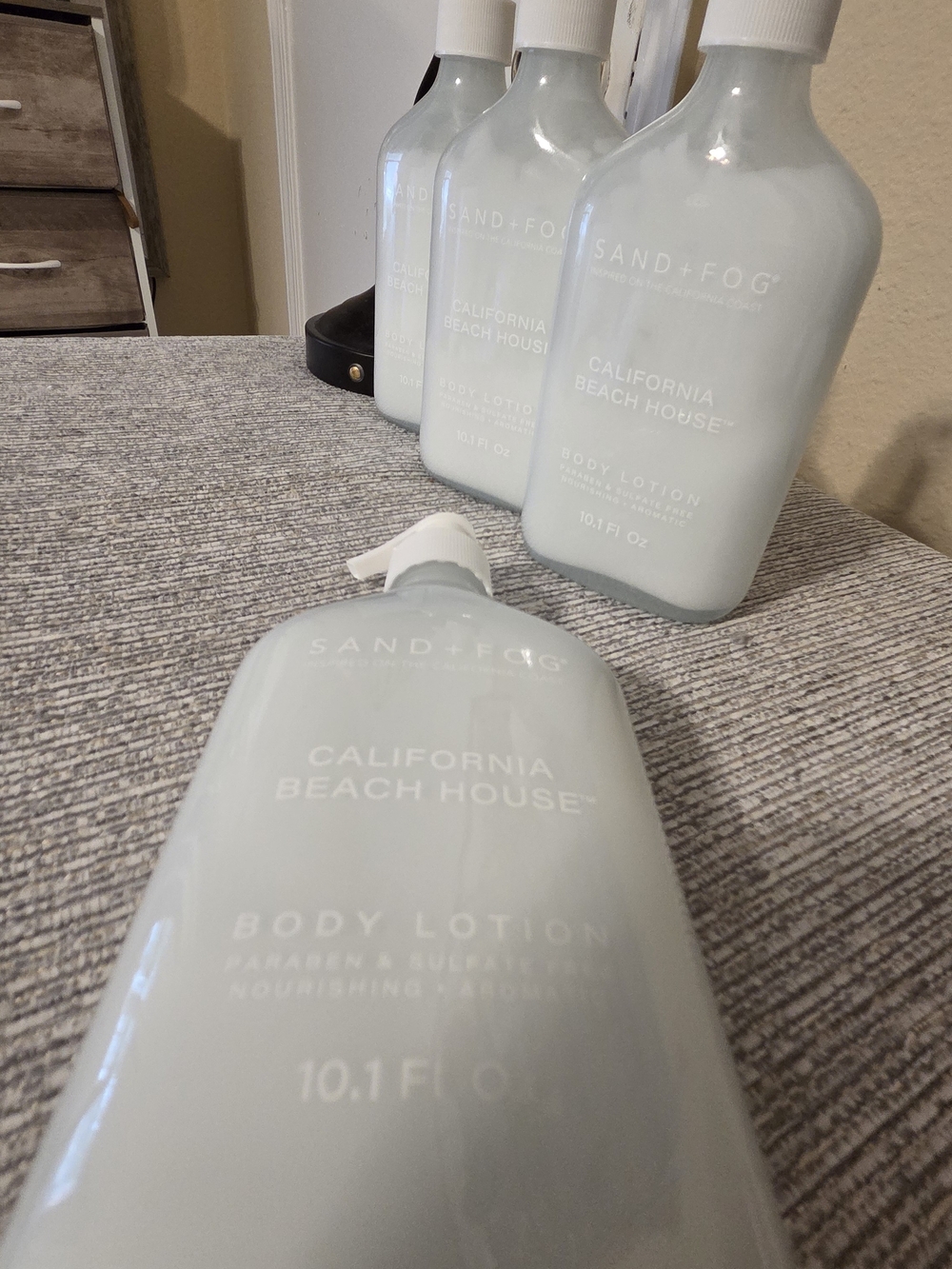 4- Sand+Fog California Beach House White Hand & Body Lotion - Picture 3 of 6